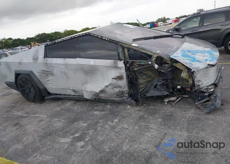 2024 Tesla Cybertruck All-Wheel Drive z USA, uszkodzony, nr VIN 7G2CEHED4RA000603